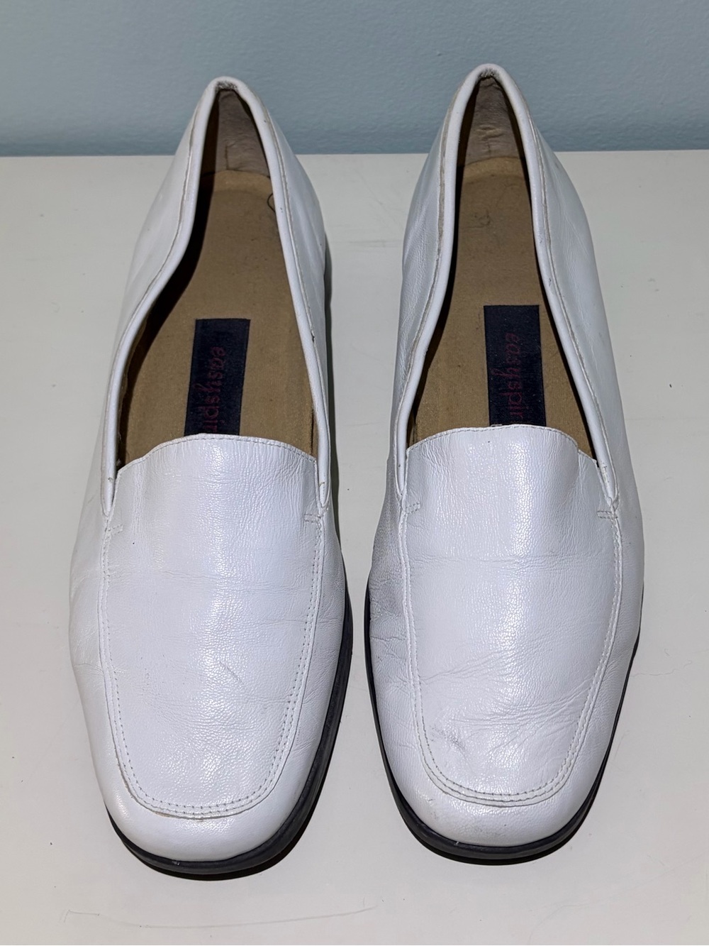 Easyspirit Winter White Slip-On Leather Loafers. Size 9
